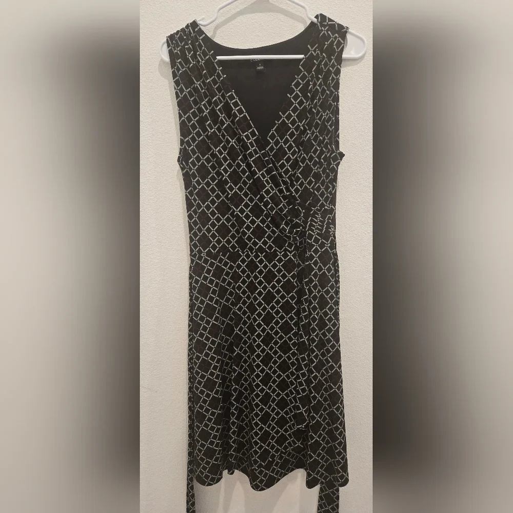 41 Hawthorn Black and White Geometric‎ Dress